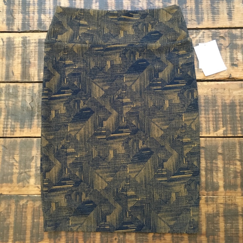 LulaRoe Cassie